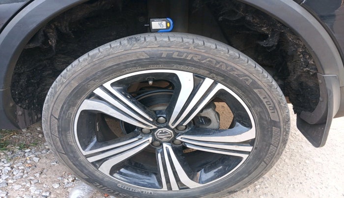 2021 MG ASTOR SHARP 1.5 MT, Petrol, Manual, 88,052 km, tyre