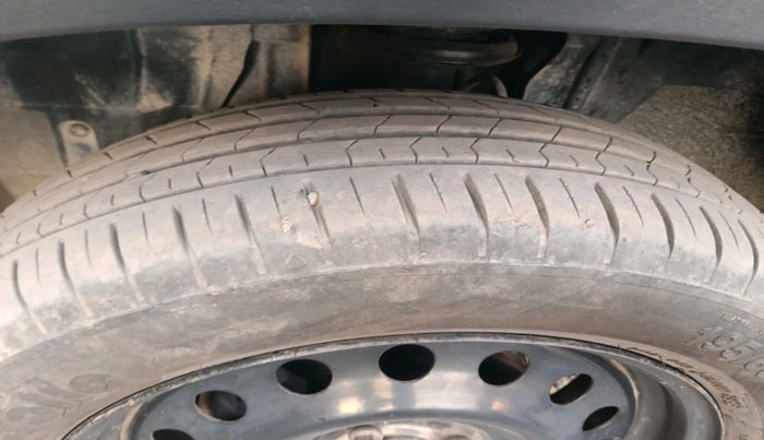 2021 Renault Kiger RXE MT, Petrol, Manual, 64,421 km, tyre