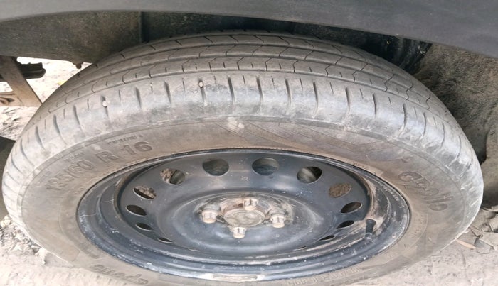 2021 Renault Kiger RXE MT, Petrol, Manual, 64,421 km, tyre