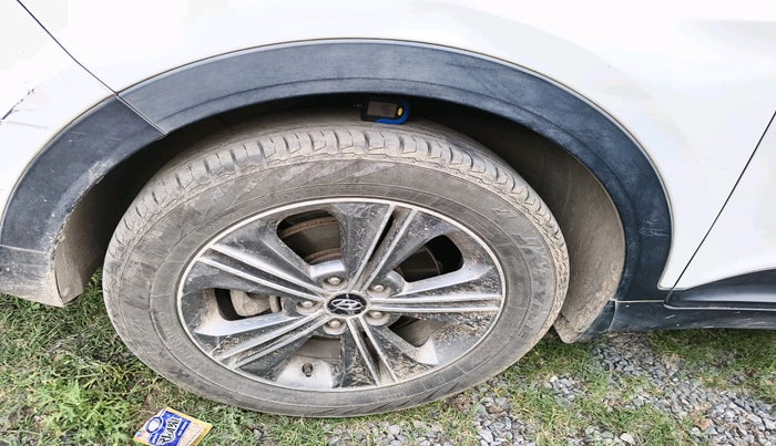 2017 Hyundai Creta SX 1.6 DIESEL, Diesel, Manual, 1,74,509 km, tyre