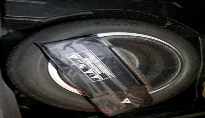 2011 Volkswagen Passat HIGHLINE DSG, Diesel, Automatic, 97,746 km, tyre