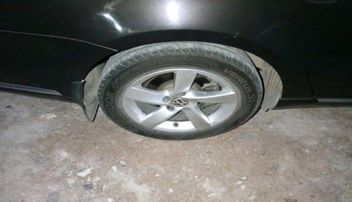 2011 Volkswagen Passat HIGHLINE DSG, Diesel, Automatic, 97,746 km, tyre