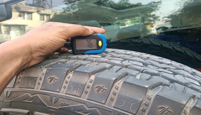 2025 Mahindra Thar Roxx  AX7 L Diesel MT 2WD, Diesel, Manual, 9,663 km, tyre