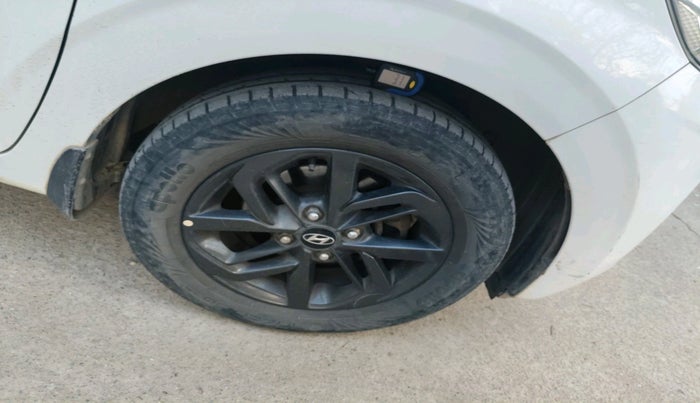 2019 Hyundai GRAND I10 NIOS SPORTZ AMT 1.2 KAPPA VTVT, Petrol, Automatic, 33,427 km, tyre