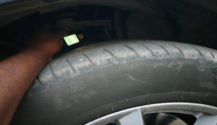 2014 BMW X5 XDRIVE 30 D, Diesel, Automatic, 1,01,349 km, tyre