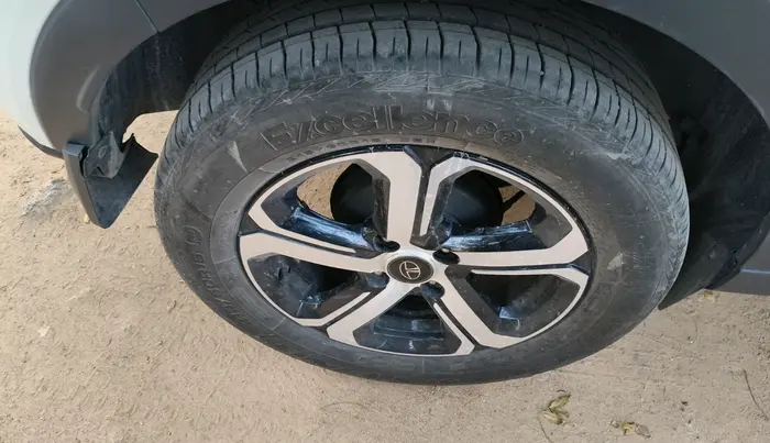 2021 Tata NEXON XZ PLUS PETROL, Petrol, Manual, 25,840 km, tyre
