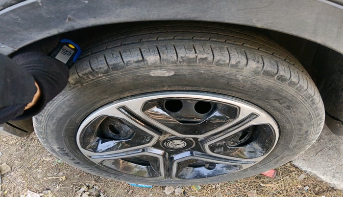 2023 Tata NEXON XM PLUS SUNROOF PETROL, Petrol, Manual, 37,435 km, tyre