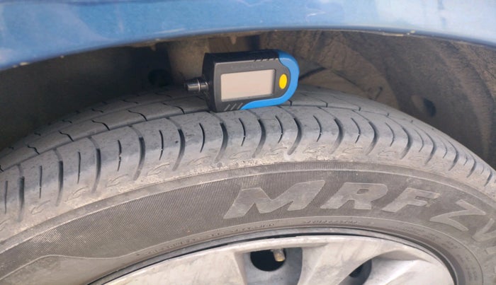 2016 Maruti Baleno DELTA PETROL 1.2, Petrol, Manual, 1,05,887 km, tyre