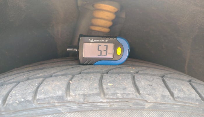 2009 Skoda Superb ELEGANCE 2.0 TDI CR AT, Diesel, Automatic, 1,55,459 km, tyre