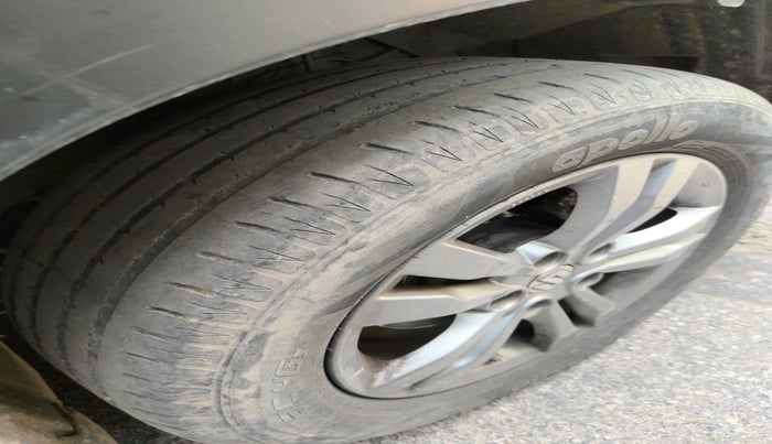 2016 Maruti Vitara Brezza ZDI PLUS, Diesel, Manual, 1,74,139 km, tyre