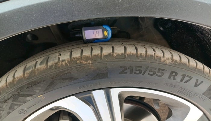 2023 MG ASTOR SHARP 1.5 MT, Petrol, Manual, 21,127 km, tyre