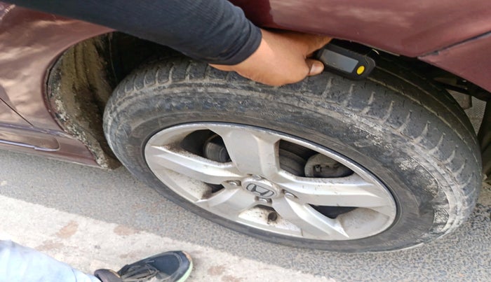 2013 Honda City 1.5L I-VTEC S MT, Petrol, Manual, 1,09,322 km, tyre