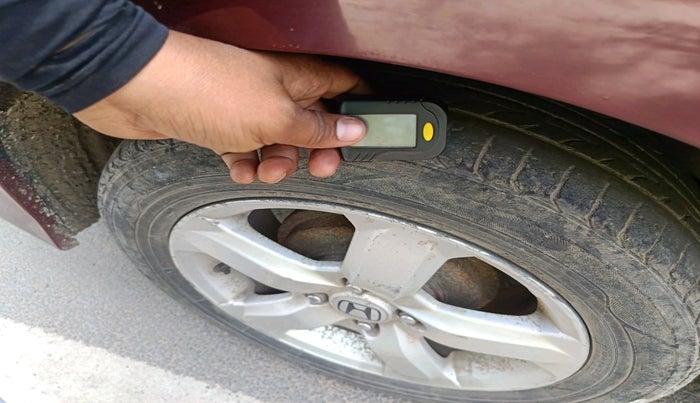 2013 Honda City 1.5L I-VTEC S MT, Petrol, Manual, 1,09,322 km, tyre