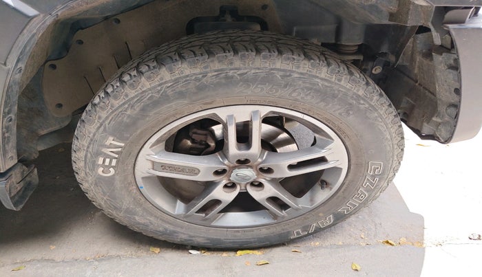 2021 Mahindra Thar LX PETROL HT 4WD AT, Petrol, Automatic, 29,066 km, tyre