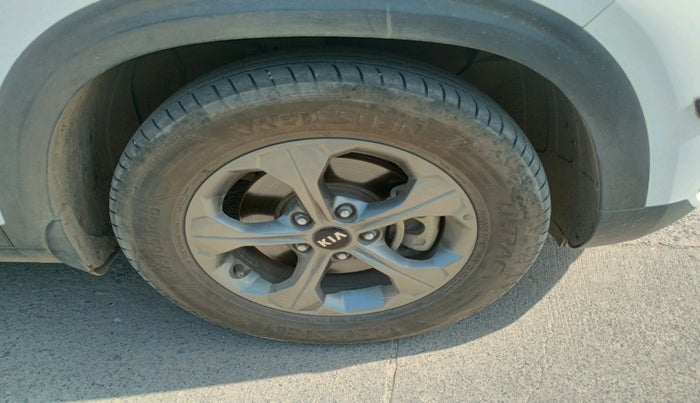 2021 KIA SELTOS HTK PLUS AT 1.5 DIESEL, Diesel, Automatic, 94,869 km, tyre