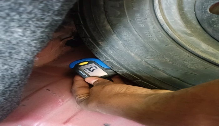 2017 Honda Brio S MT, Petrol, Manual, 31,229 km, tyre