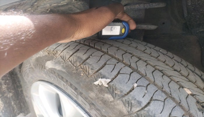 2025 Maruti Grand Vitara DELTA SMART HYBRID AT, Petrol, Automatic, 1,640 km, tyre