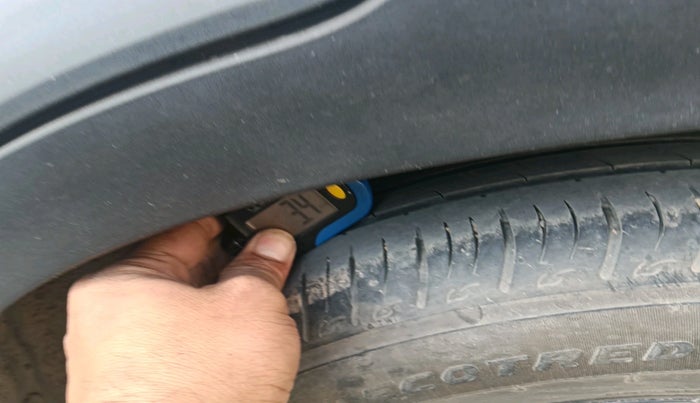 2023 KIA SONET HTX 1.5 AT, Diesel, Automatic, 68,208 km, tyre