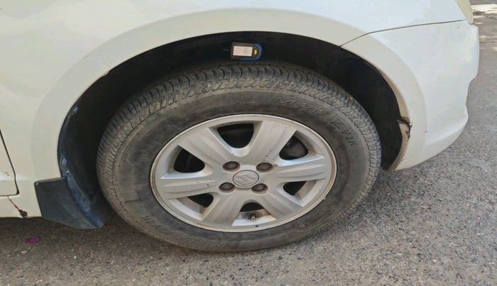 2010 Maruti Swift Dzire ZXI, Petrol, Manual, 33,538 km, tyre