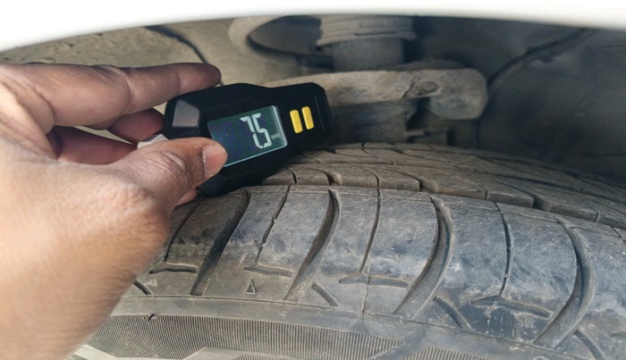 2017 Hyundai Verna 1.6 VTVT SX (O) AT, Petrol, Automatic, 64,543 km, tyre