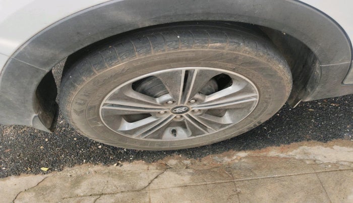 2017 Hyundai Creta SX PLUS AT 1.6 PETROL, Petrol, Automatic, 49,980 km, tyre