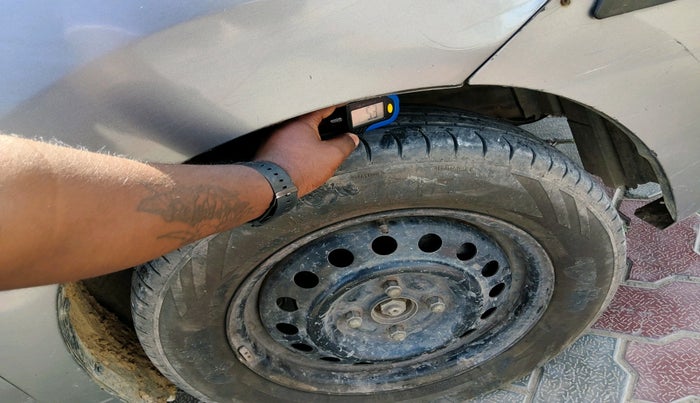 2015 Maruti Wagon R 1.0 LXI, CNG, Manual, 1,08,759 km, tyre