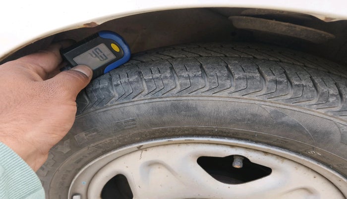 2011 Chevrolet Beat PS PETROL, Petrol, Manual, 1,46,222 km, tyre