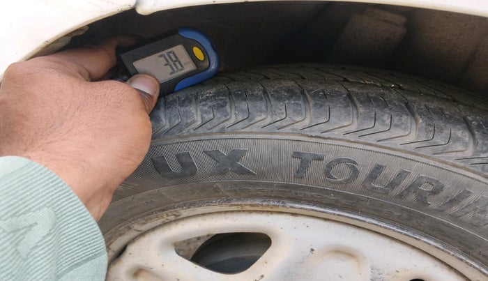 2011 Chevrolet Beat PS PETROL, Petrol, Manual, 1,46,222 km, tyre