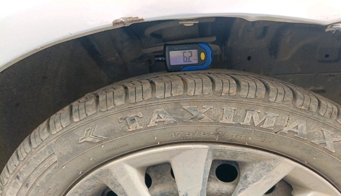 2012 Toyota Etios Liva G, Petrol, Manual, 95,777 km, tyre