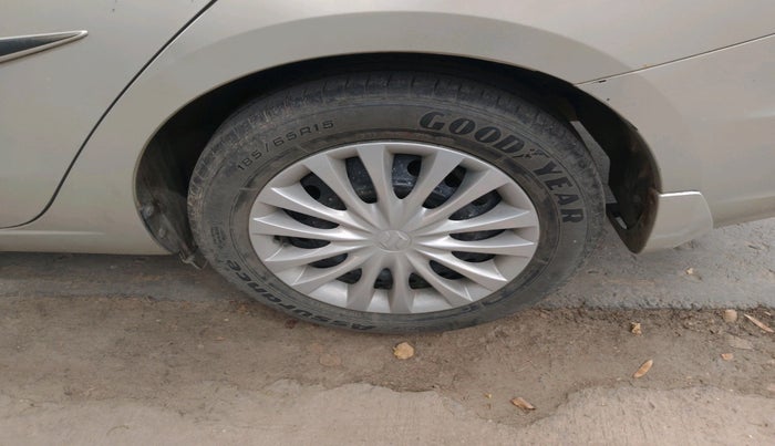 2017 Maruti Ciaz DELTA DIESEL 1.3, Diesel, Manual, 35,657 km, tyre