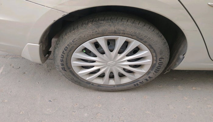 2017 Maruti Ciaz DELTA DIESEL 1.3, Diesel, Manual, 35,657 km, tyre