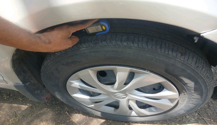 2010 Maruti Swift VXI, CNG, Manual, 1,01,879 km, tyre