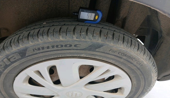 2016 Maruti Swift VXI O, Petrol, Manual, 96,592 km, tyre