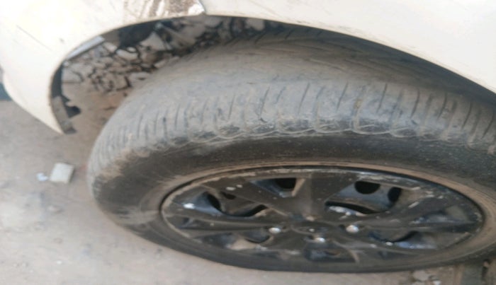 2013 Hyundai Grand i10 MAGNA 1.2 KAPPA VTVT, CNG, Manual, 82,134 km, tyre