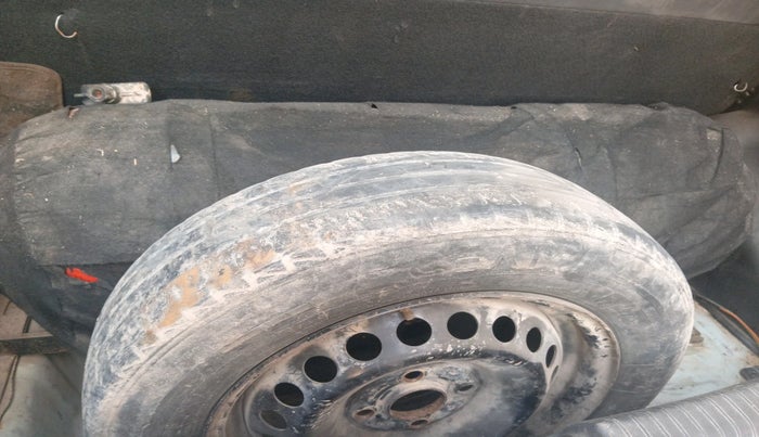 2013 Hyundai Grand i10 MAGNA 1.2 KAPPA VTVT, CNG, Manual, 82,134 km, tyre