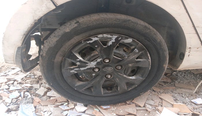 2013 Hyundai Grand i10 MAGNA 1.2 KAPPA VTVT, CNG, Manual, 82,134 km, tyre