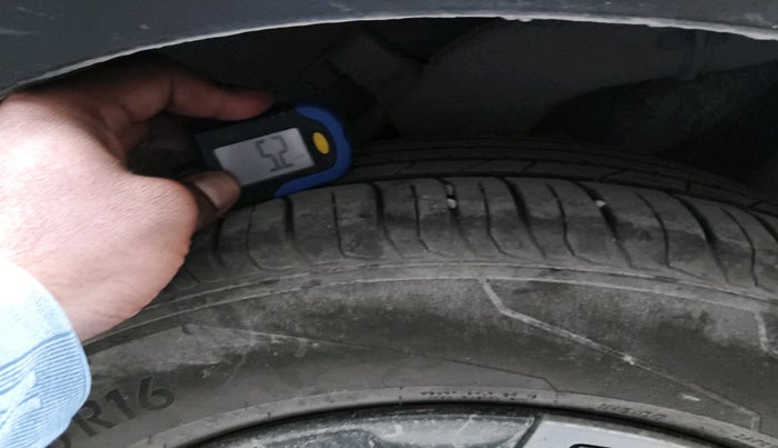 2024 Hyundai VENUE S (O) 1.0 Turbo Petrol DCT, Petrol, Automatic, 15,217 km, tyre