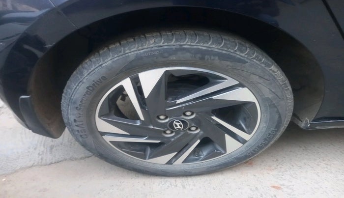 2023 Hyundai NEW I20 ASTA (O) 1.2 IVT, Petrol, Automatic, 17,053 km, tyre