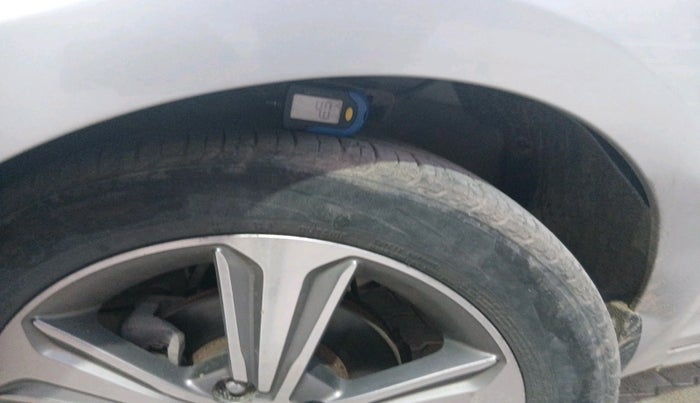 2017 Hyundai Verna 1.6 VTVT SX O, Petrol, Manual, 94,872 km, tyre