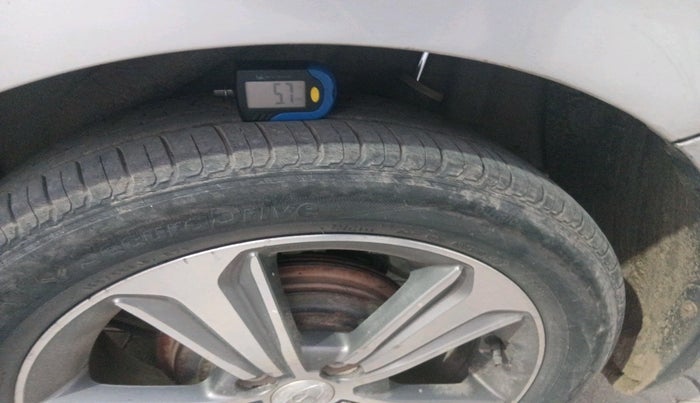 2017 Hyundai Verna 1.6 VTVT SX O, Petrol, Manual, 94,872 km, tyre