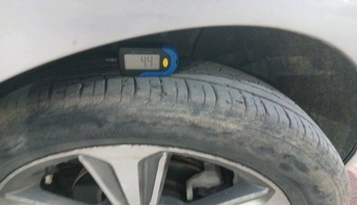 2017 Hyundai Verna 1.6 VTVT SX O, Petrol, Manual, 94,872 km, tyre