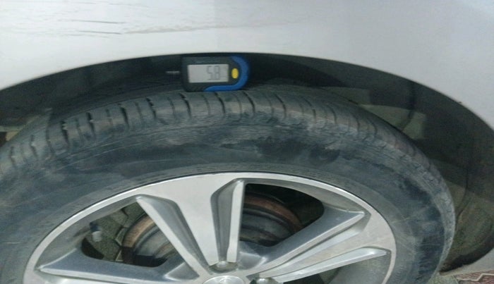 2017 Hyundai Verna 1.6 VTVT SX O, Petrol, Manual, 94,872 km, tyre