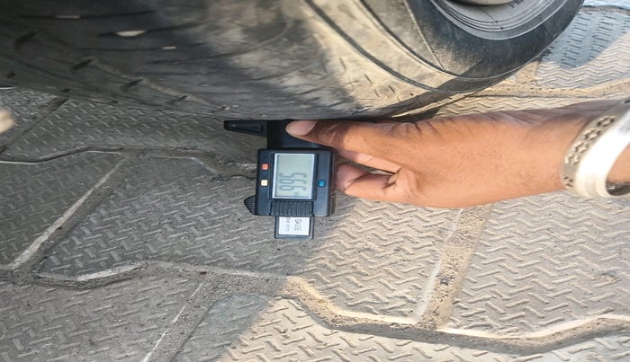 2012 Hyundai i10 MAGNA 1.1, CNG, Manual, 84,784 km, tyre