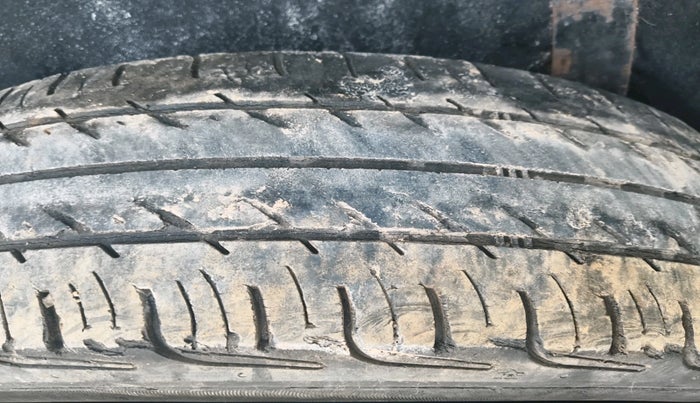 2012 Hyundai i10 MAGNA 1.1, CNG, Manual, 84,784 km, tyre