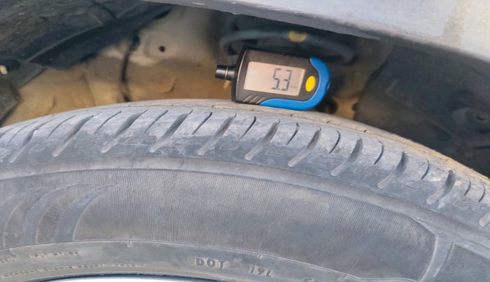 2021 KIA SONET HTK 1.2, Petrol, Manual, 1,03,825 km, tyre