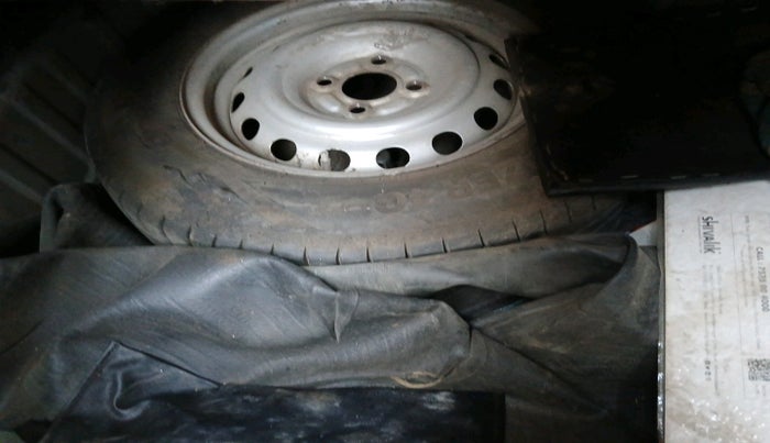 2016 Nissan Sunny XE D, Diesel, Manual, 72,238 km, tyre