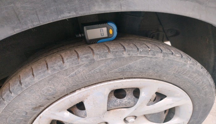 2017 Hyundai Grand i10 SPORTZ 1.2 KAPPA VTVT, Petrol, Manual, 1,08,029 km, tyre