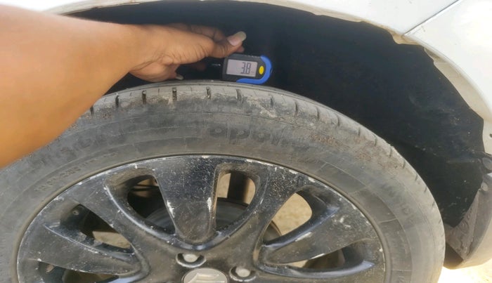 2021 Maruti Baleno ZETA PETROL 1.2, Petrol, Manual, 60,477 km, tyre