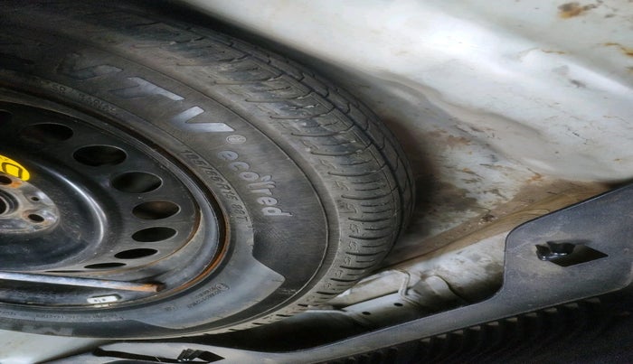 2021 Maruti Baleno ZETA PETROL 1.2, Petrol, Manual, 60,477 km, tyre