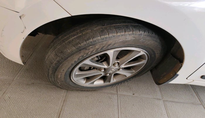 2014 Hyundai Grand i10 ASTA 1.2 KAPPA VTVT, Petrol, Manual, 1,26,725 km, tyre